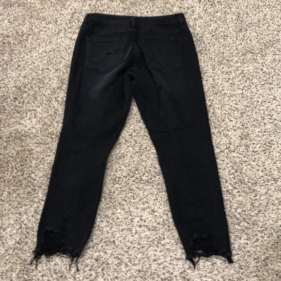 Fashion Nova Boyfriend Jeans Size 3 Black High Waisted Distressed Torn Up Ripped - Picture 5 of 10